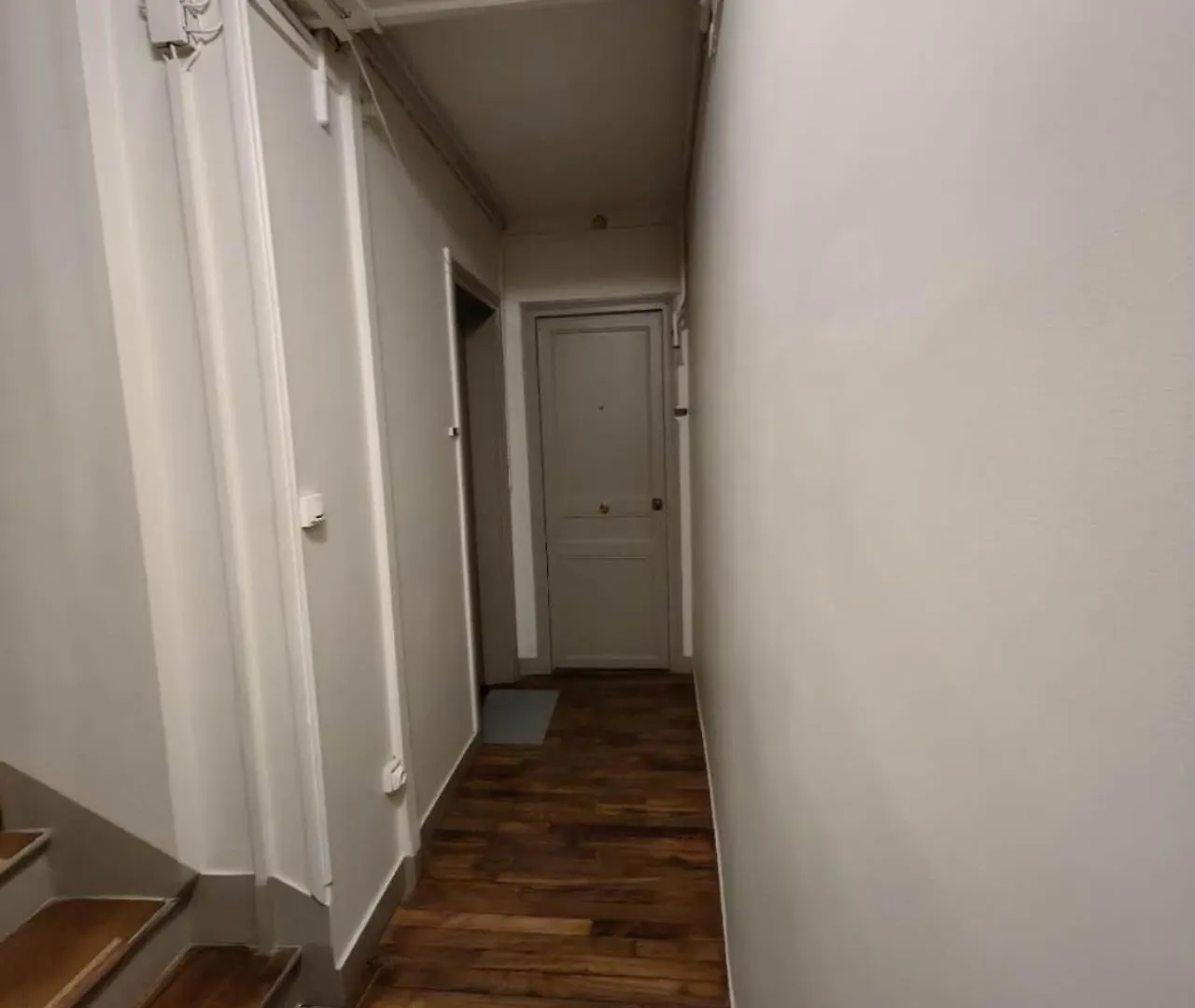 Cozy Little In Apartment Paris